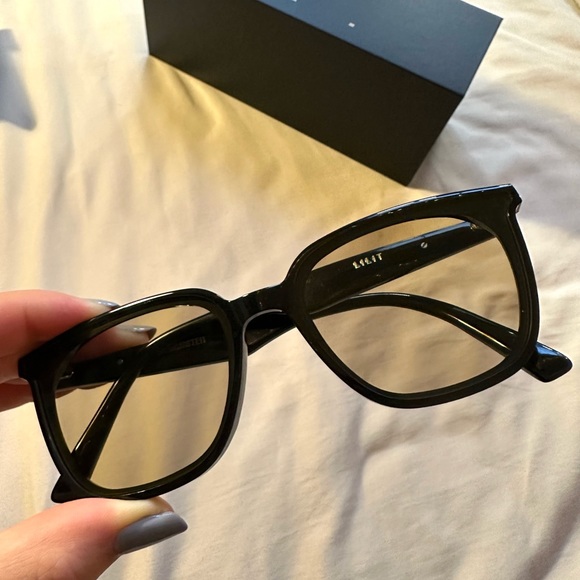 **SOLD** GENTLE MONSTER LILIT-01(BR) Sunglasses - Picture 5 of 6